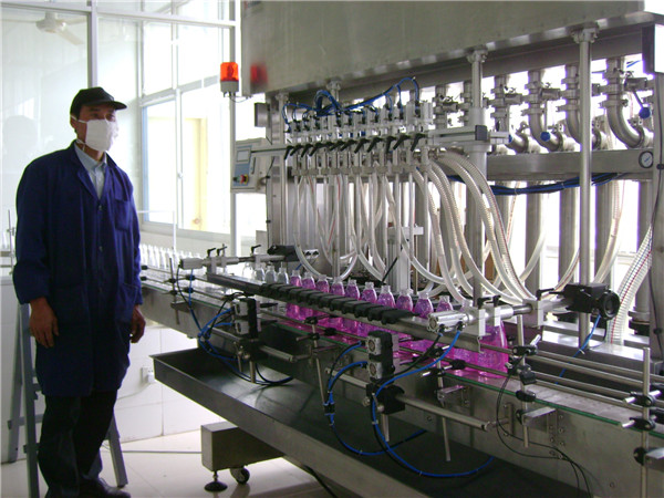 bote ng likidong pagpuno ng makina